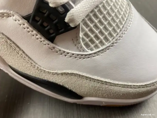 SB Nike DR5415-100 x Air Jordan 4 0511